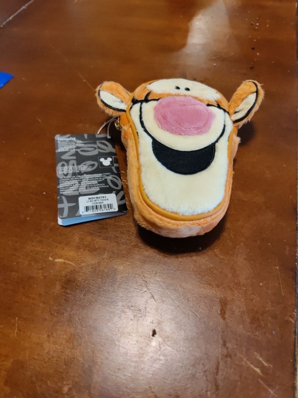 NEW  Loungefly  Tigger Plush Coin Purse - Orange Pink Cream